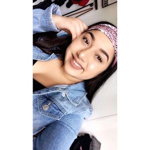 Meet your Posher, Stephanie